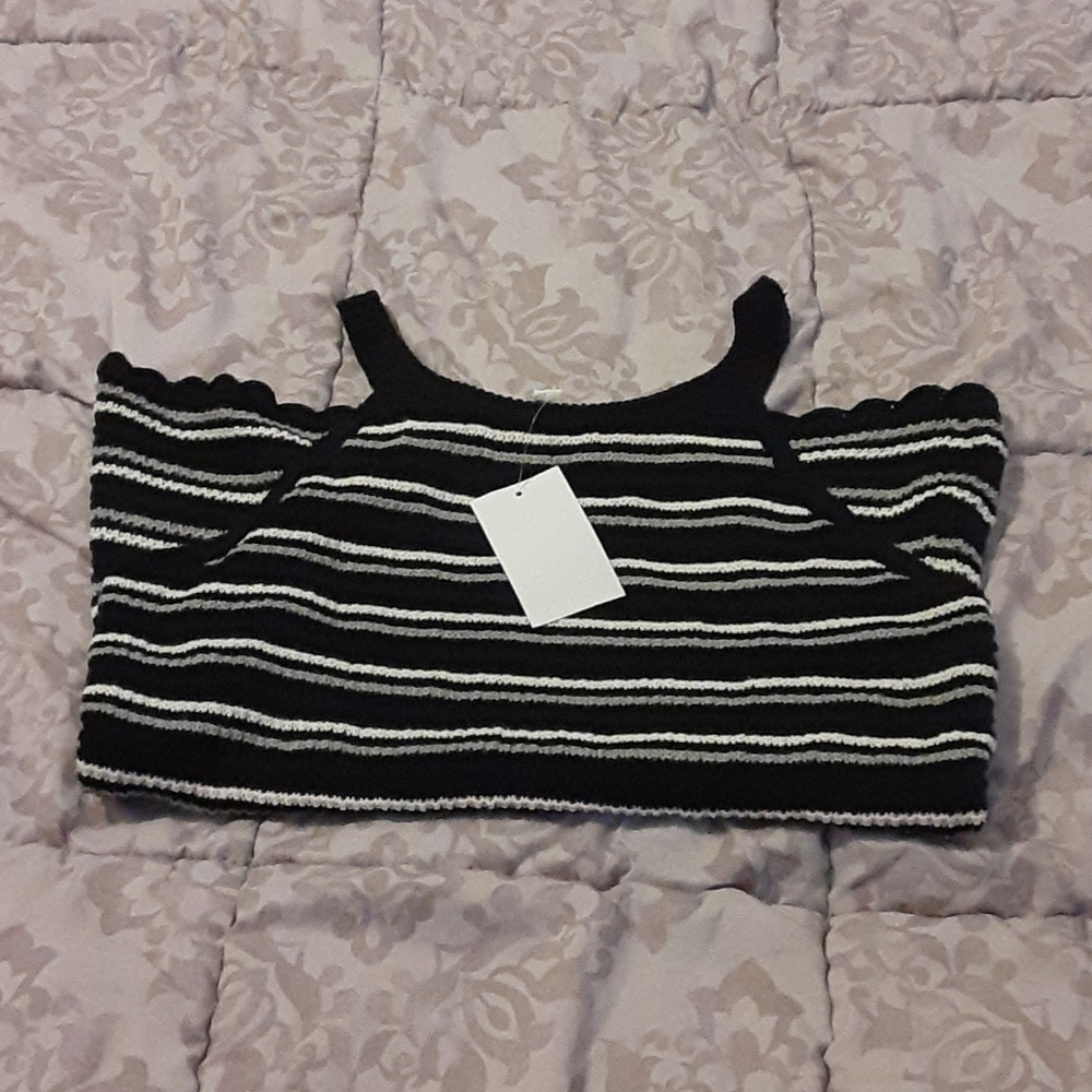 Juniors knitted tank top